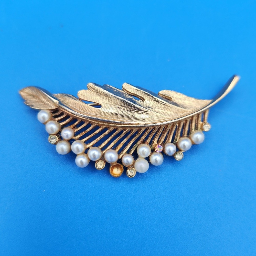 Vintage ART Signed Gold Tone Leaf Brooch Faux Pearl Rhinestone Mid Century Pin